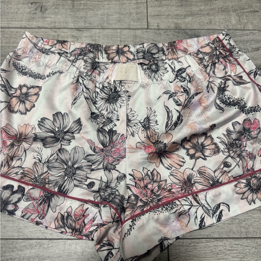 Large Victoria's Secret Floral Print Shorts